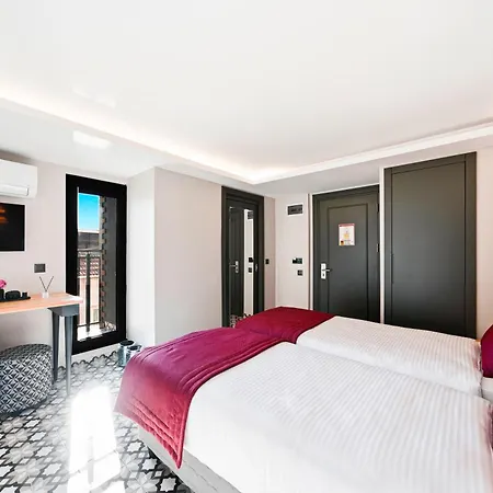 Taksim Artelist 3*